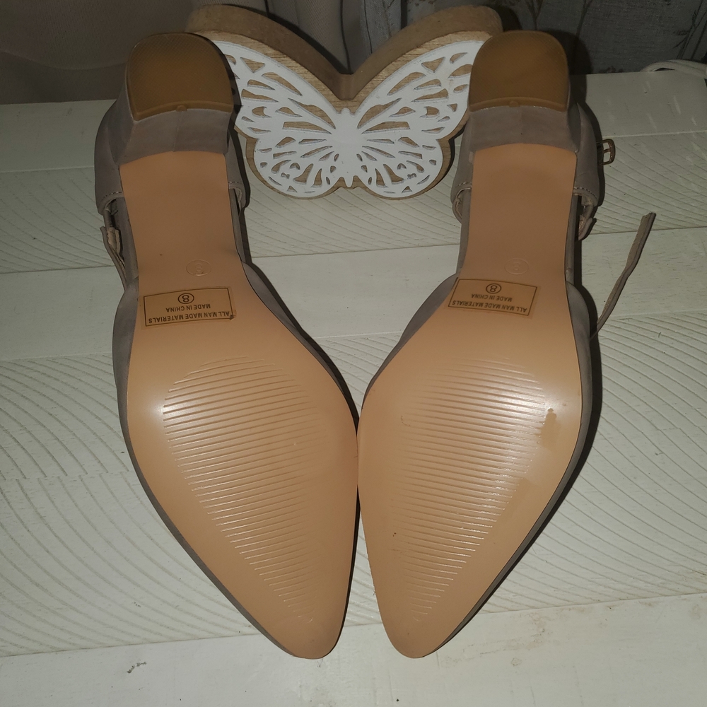 Elegant Women's Tan Heels